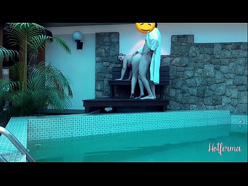 ❤️ Bulla ancillam ad piscinam invitat, sed fervido resistere non potuit at la.tubesexer-com.ru